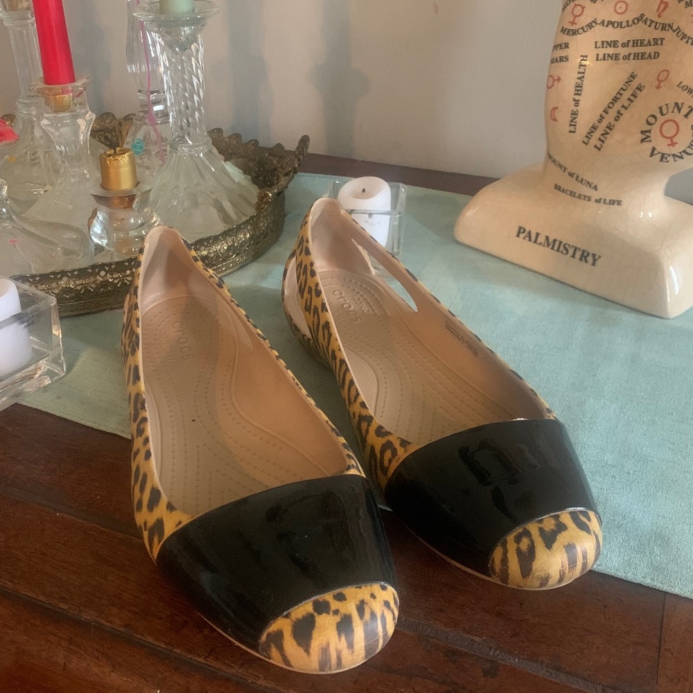 Crocs animal printed flats